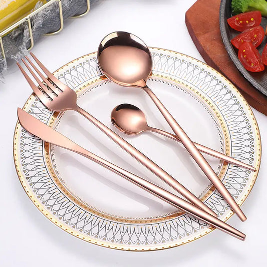 Elegant Gold-Plated Cutlery Set (24 Pieces)